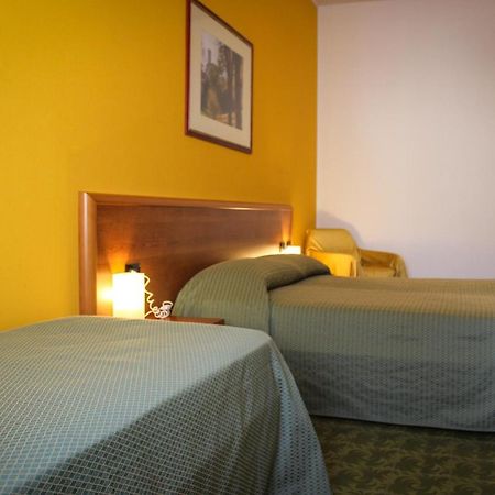 Hotel Centrale Эсте Экстерьер фото