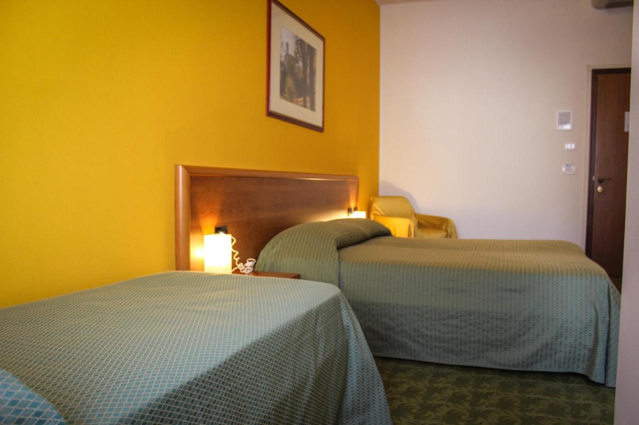 Hotel Centrale Эсте Экстерьер фото