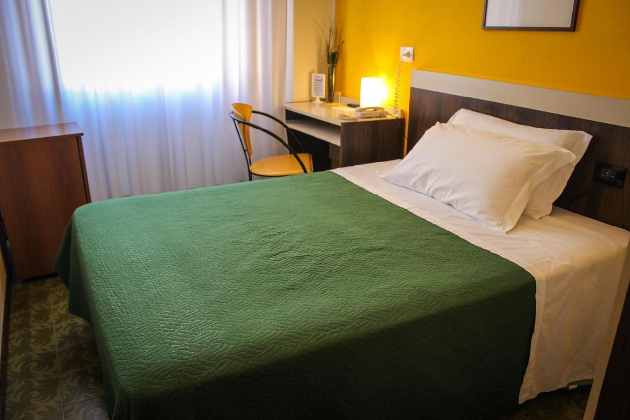 Hotel Centrale Эсте Экстерьер фото