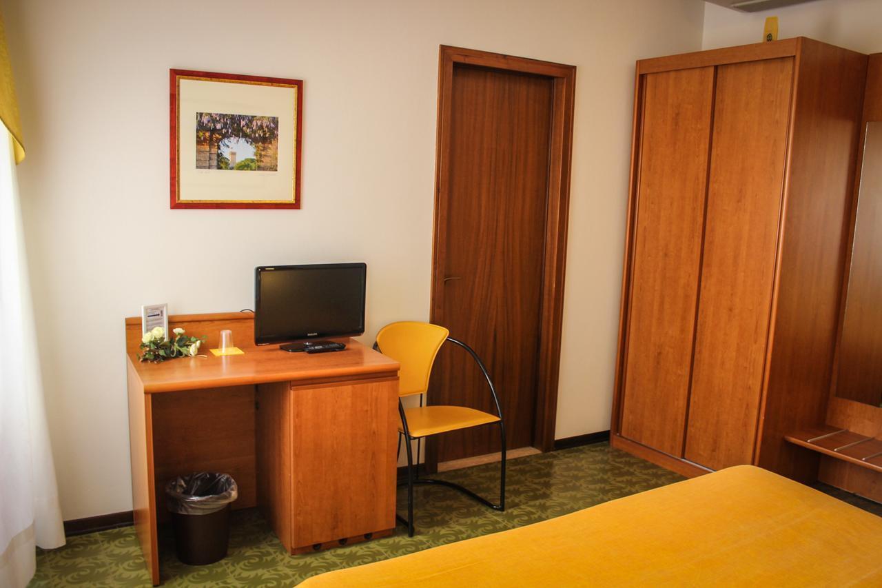Hotel Centrale Эсте Экстерьер фото