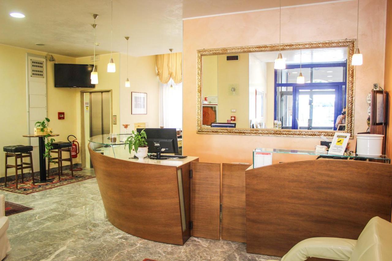 Hotel Centrale Эсте Экстерьер фото